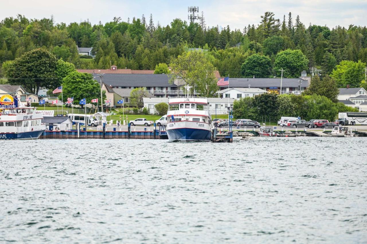 Walkable St Ignace Condo With Lake Huron Views Saint Ignace Exterior foto